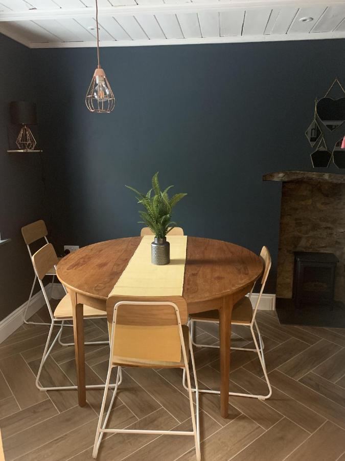 Min-Y-Fford Sleeps 6 Plus Pet Newport  Esterno foto