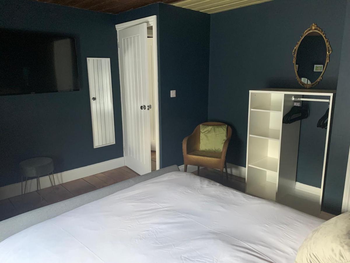Min-Y-Fford Sleeps 6 Plus Pet Newport  Esterno foto